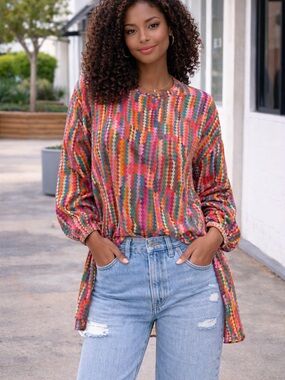 Women's Multicolor Chevron-Pattern Long Sleeve Top
